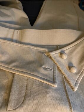 HALARA Cream Pant with button belt